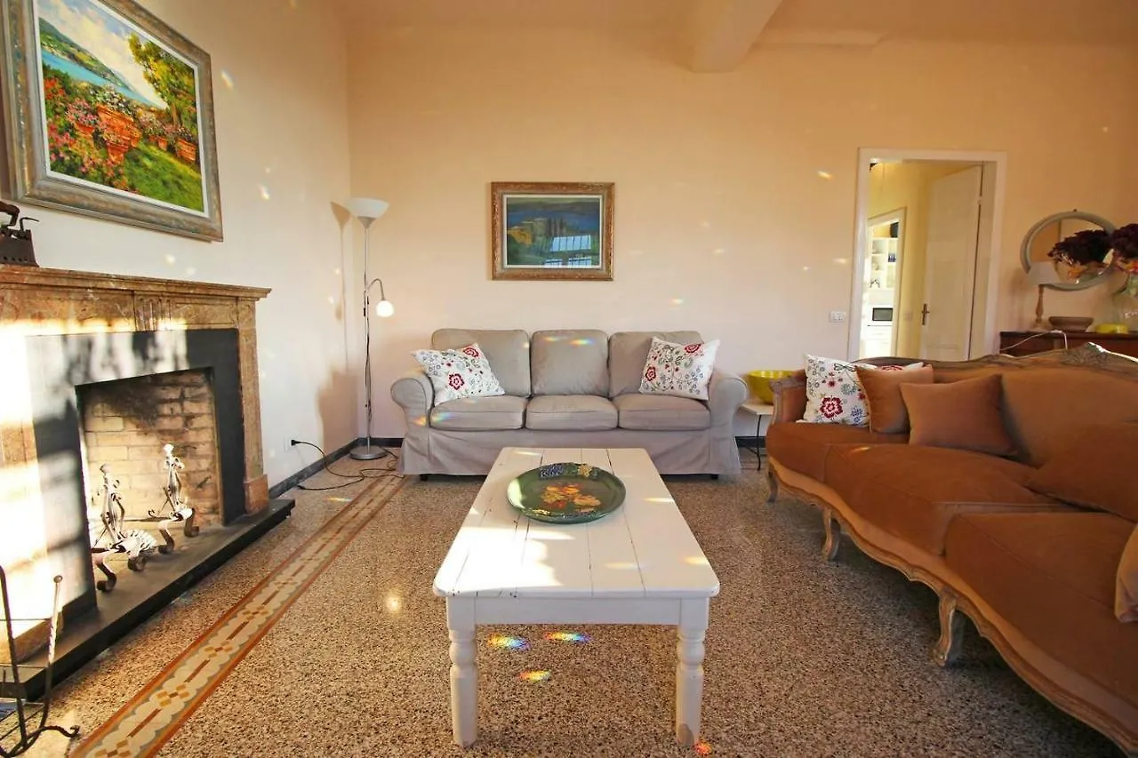 Villa Mesco Levanto 0*,